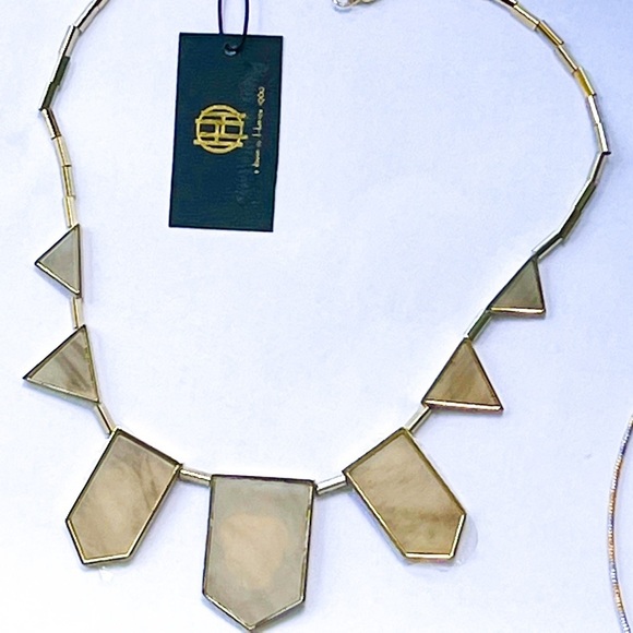 NWT House of Harlow bib necklace gold and cream - Picture 6 of 6